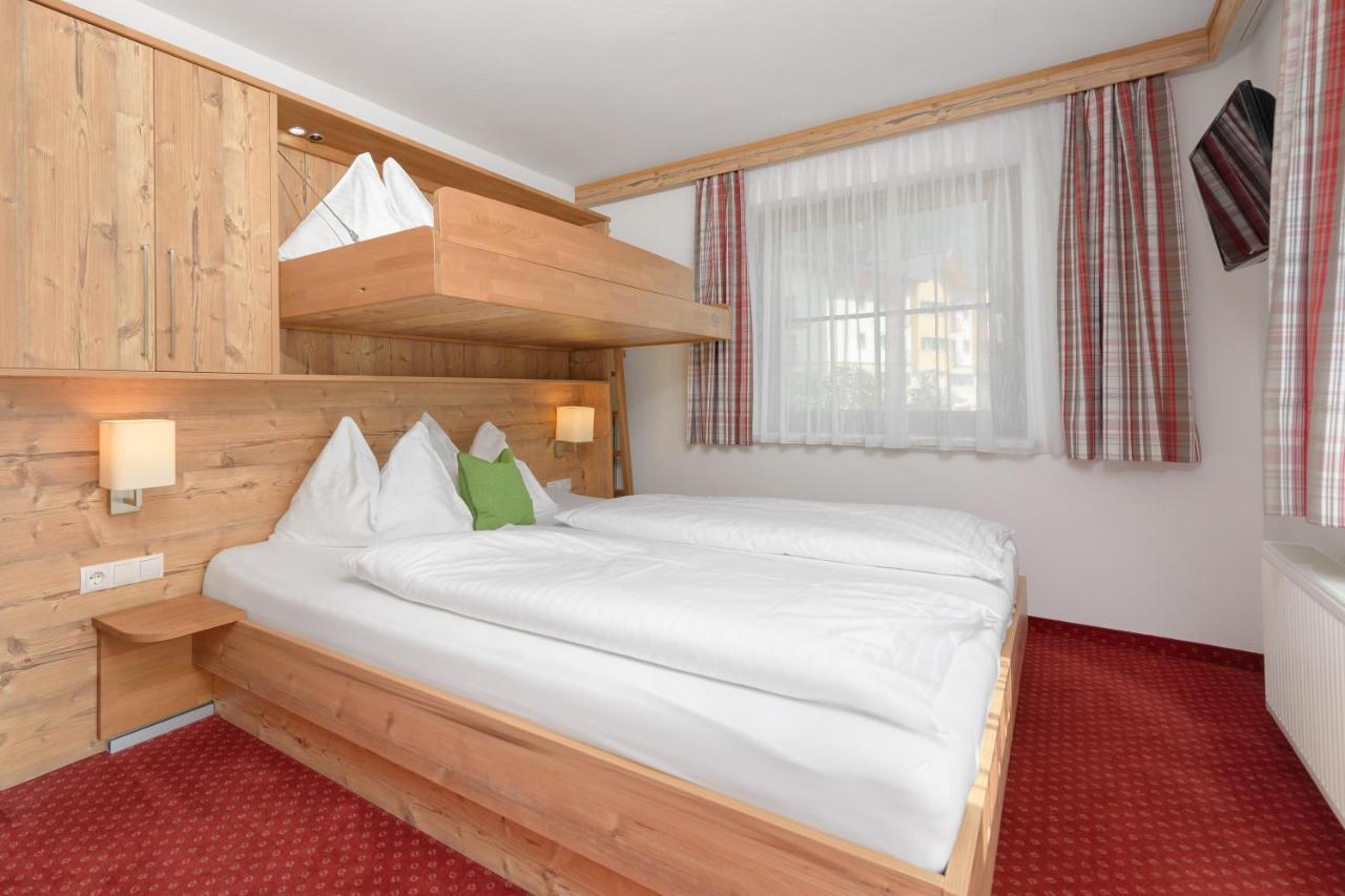 Pension Haus Am Dorfplatz 플라차우 외부 사진